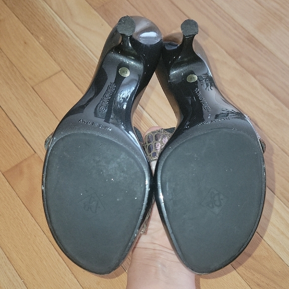 Donald J. Pliner Black and Brown Mules Modern Leather Design - Picture 3 of 6